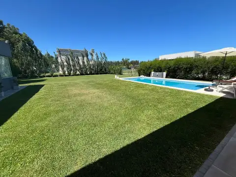 CASA EN VENTA HARAS DEL SUR 2