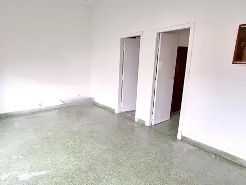 Casa en Alquiler con 1 cochera