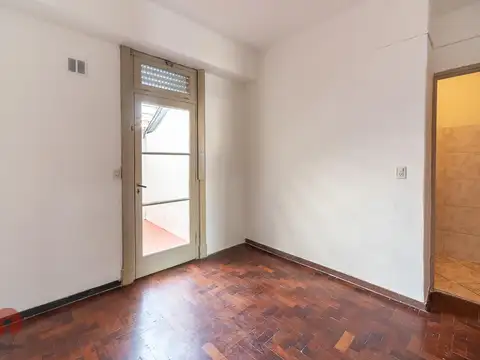 Depto Tipo Casa en Venta 50 años