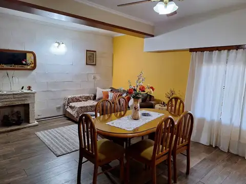 Casa 4 ambientes con 3 baños