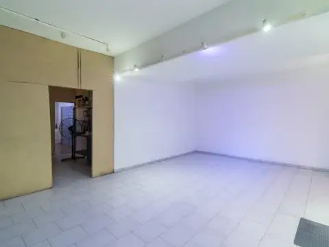 Local en Venta en Parque Avellaneda, USD 59.900