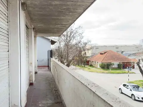 Local en Venta 65 años