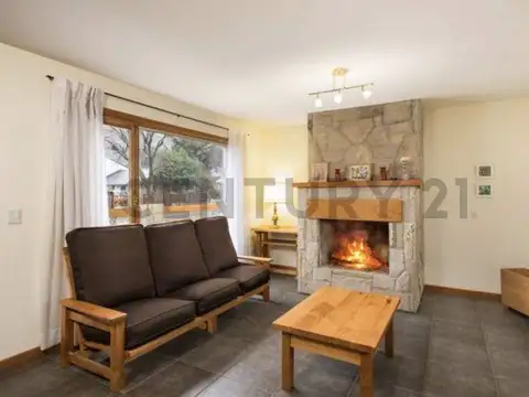 VENTA CASA SAN MARTIN DE LOS ANDES. CASCO CENTRICO