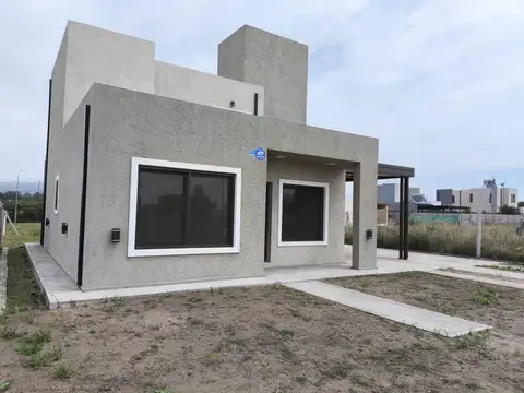 Bv. Raúl Alfonsín 300