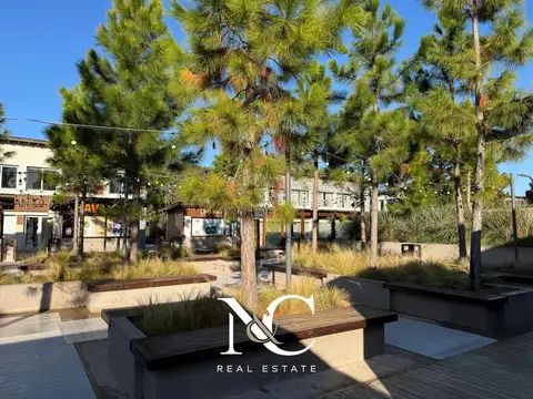 Local en alquiler en Costa Esmeralda