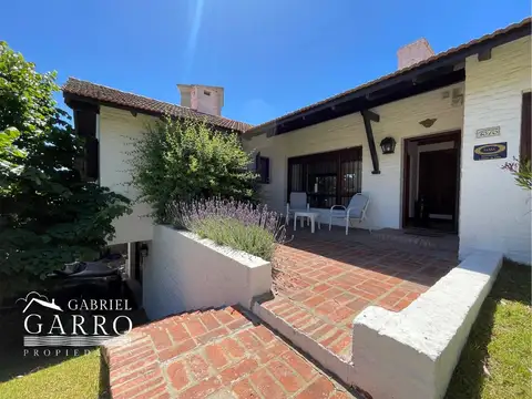Casa 6 ambientes con 5 baños