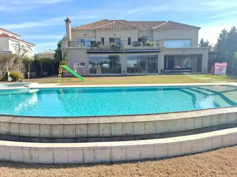 Casa en Venta en Buenos Aires Golf Club, FINANCIA 