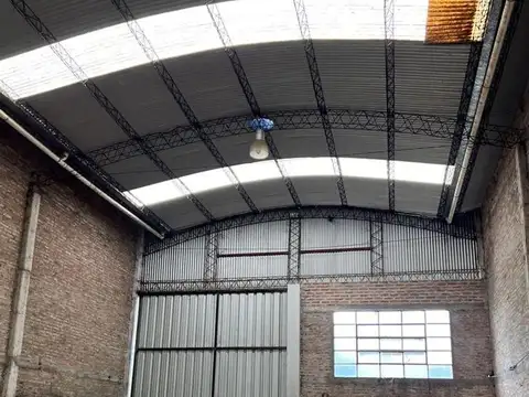 Galpon en Venta 45  mts Fondo