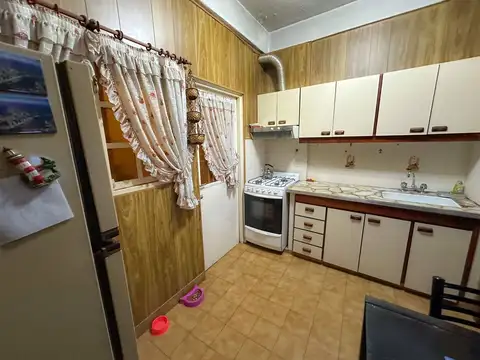 Depto Tipo Casa 6 ambientes con 2 baños