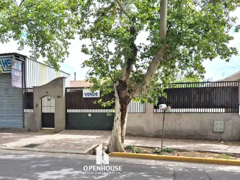 OPENHOUSE vende casa con salón comercial en Guaymallén