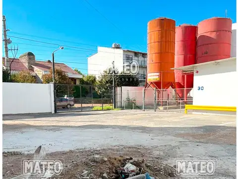Centro de Paso del Rey. Galpón/Depósito en Alquiler.