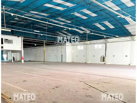 Centro de Paso del Rey. Galpón/Depósito en Alquiler.