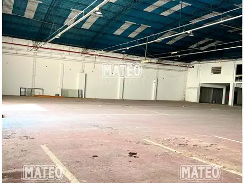 Centro de Paso del Rey. Galpón/Depósito en Alquiler.