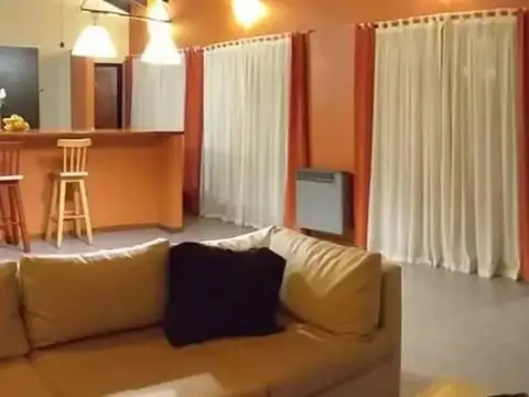 Casa en Venta con 4 cocheras