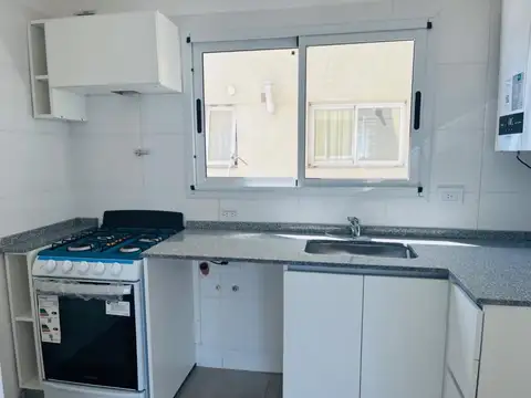 VENTA DE DEPARTAMENTO DOS AMBIENTES EN MORÓN