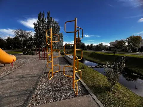 Terreno en  calle 133 y 478 - El Cauce