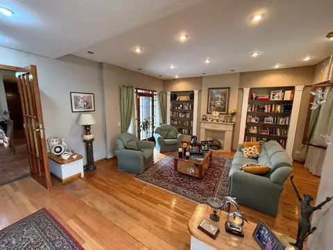 Casa en Venta con 1 cochera