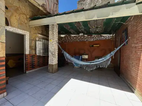 Venta Casa 2 Dormitorios con patio y cochera | Arroyito, Rosario