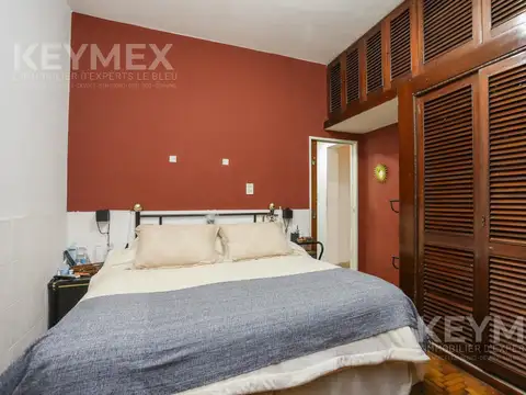 Casa en Venta con 4 cocheras