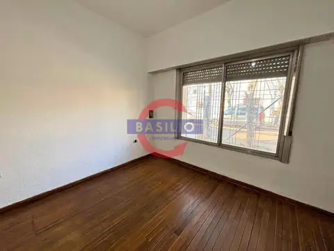 Casa en Alquiler con 1 cochera