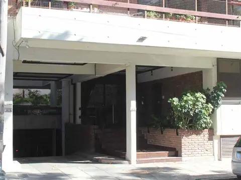 VENTA en edificio de COCHERAS OLIVOS MAIPÚ  