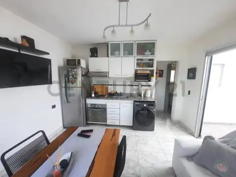 San Juan 600, Piso 1