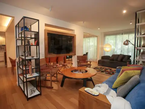 Departamento en Venta con 2 cocheras