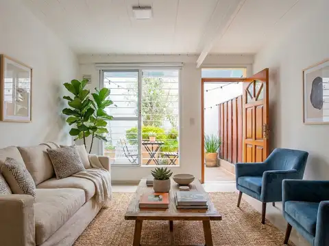 Casa de Pasillo Triplex en Echesortu – 2 Dorm – Terraza con Parrillero – Sin Expensas