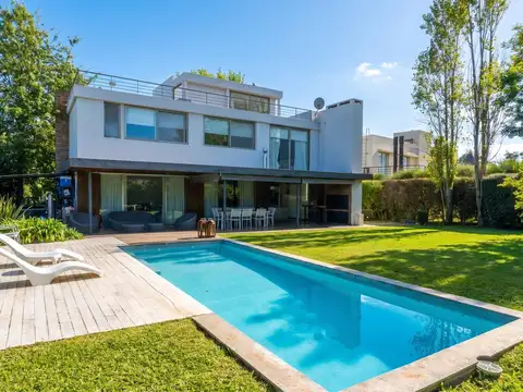 Casa en Venta en Haras Santa Maria, Countries y Barrios Cerrados en Escobar
