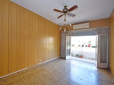 Rawson 193 , Piso 2