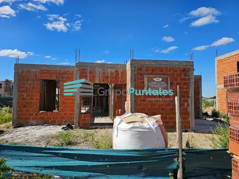 Casa en Lagos de Canning II, en obra, sobre lote interno con excelente sol ideal inversores 
