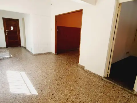 Casa en Alquiler con 1 cochera