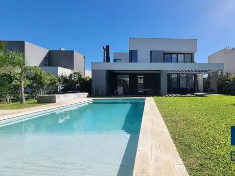 Casa en Alquiler al Oeste