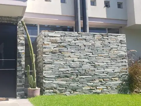 Casa en Alquiler en Laguna Del Sol, USD 3.000