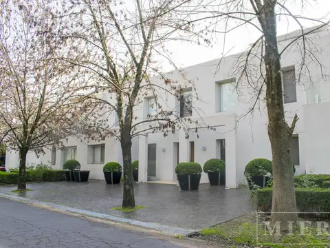 Casa en venta en Tortugas Country Club - con renta