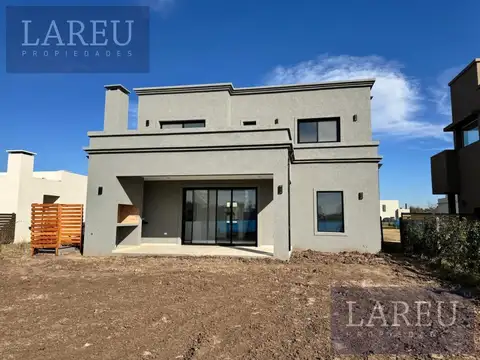 Casa en Venta en Pilar del Este - Santa Lucia, Countries y Barrios Cerrados en Pilar