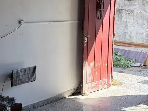 Depto Tipo Casa en Venta en Los Hornos, USD 35.000