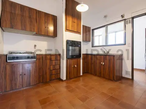 Departamento 5 ambientes con 2 baños