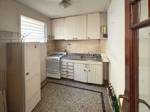 Alquiler en block, local y ph. Para distintos rubros.