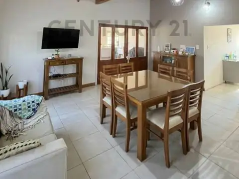 Casa en Venta en Roque Perez, USD 210.000