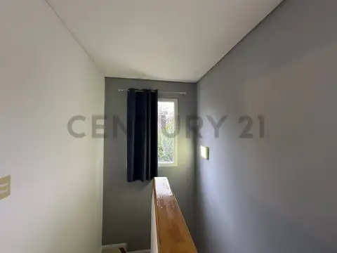CASA ALQUILER 6 AMBIENTES - BARRIO LOS JAZMINES - PILAR DEL ESTE