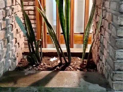 Casa 4 ambientes con 1 baño