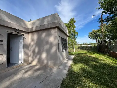 Casa en Alquiler en Bosque Azul, $ 850.000