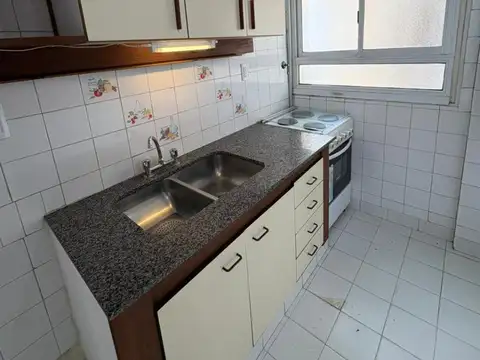 2 Ambientes - Contrafrente - Balcón Frances - Muy Luminoso