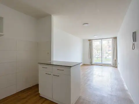 Alquiler Apartamento 2 Dorm y Cochera, Bella Vista