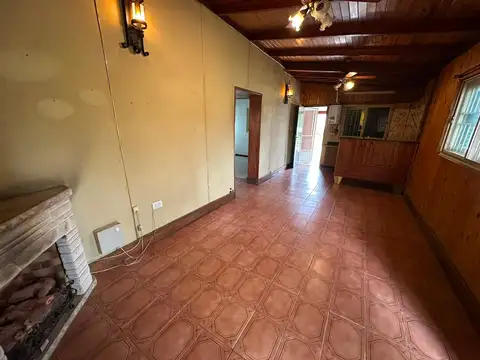 Casa 3 ambientes con 2 baños