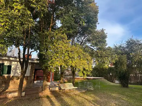 VENTA CASA 2 DORMITORIOS FUNES CON PILETA
