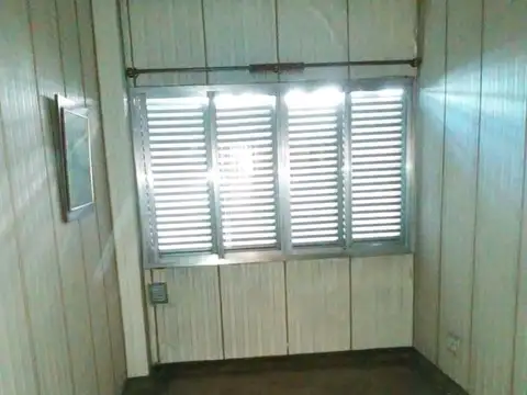 Dr J Cafferata 400, Piso 1