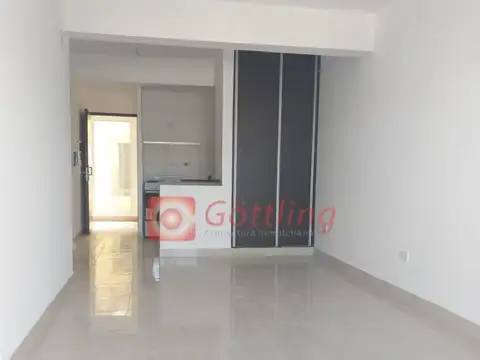 Aniceto Latorre 100, Piso 2