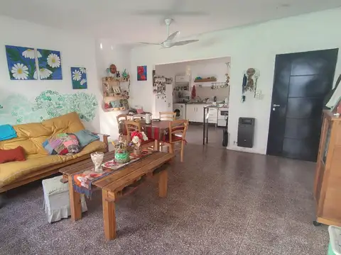 Casa 3 ambientes con 1 baño